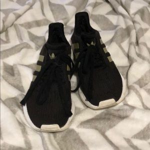 Adidas running/everyday shoes